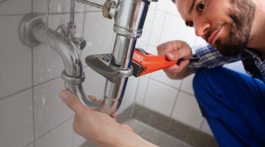 Professional same day plumber services in Strasburg, IL